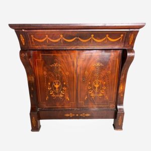 18TH CENTURY MARQUETRY INLAID MAHOGANY CUPBOARD