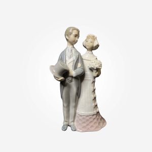 Lovely Lladro Porcelain #4808 Wedding Bride & Groom Figurine Cake Topper
