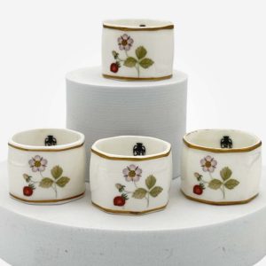 Set Of 4 In Original Box Wedgwood Napkin Rings : Wild Strawberry